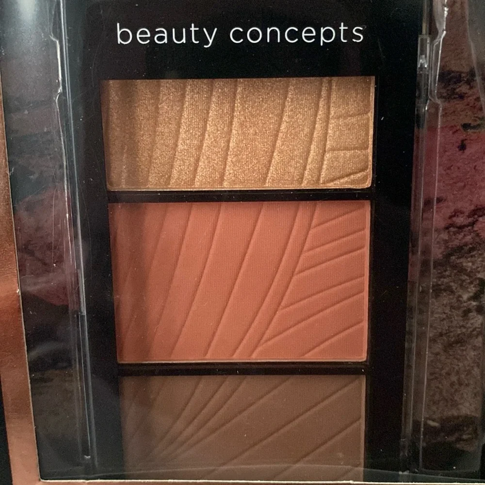 Beauty Concepts 3-Piece Complexion Set | Highlighter Blush Bronzer + Brush